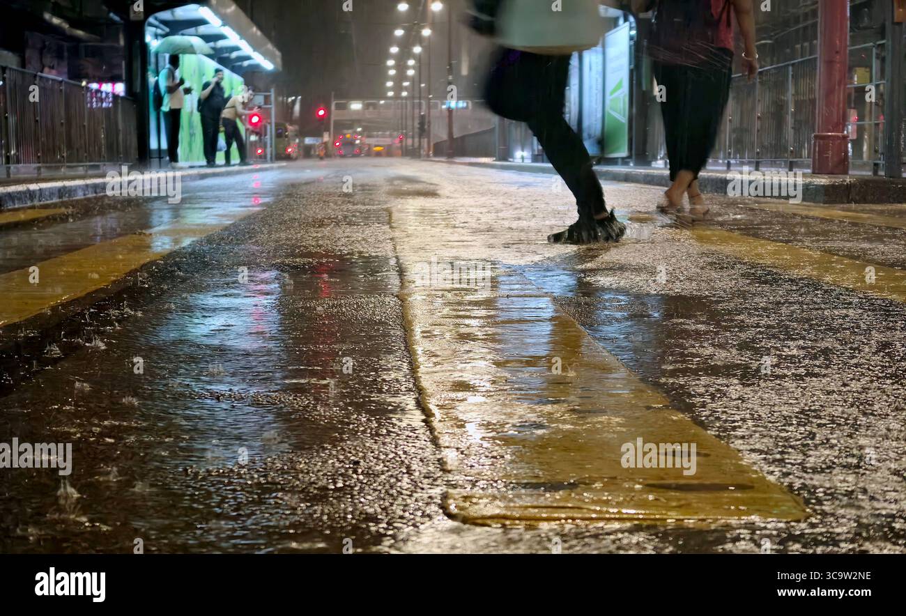 Hong kong street night rain hi-res stock photography and images - Alamy