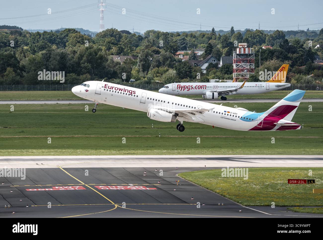 Duesseldorf Airport, Eurowings Airbus A321-231 on take-off, Flypgs.com ...