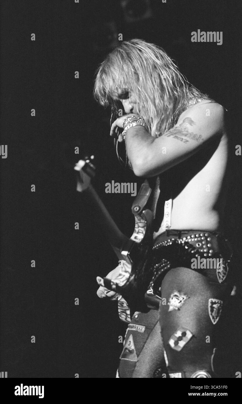 Joey allen hi-res stock photography and images - Alamy, image size:831x1390