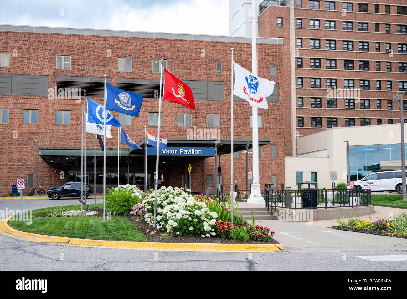 Kansas City, Missouri. Valor pavilion entrance to the V.A. Medical ...