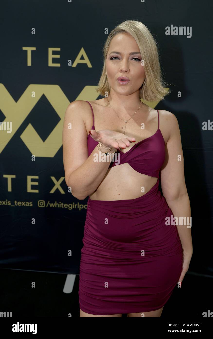 Орыс тіліндегі порно сайттарды қараңыз