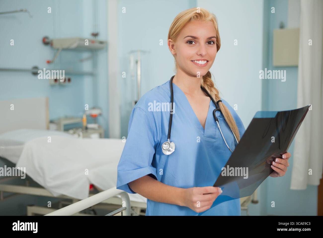 Female radiology tech wearing hi-res stock photography and images - Alamy