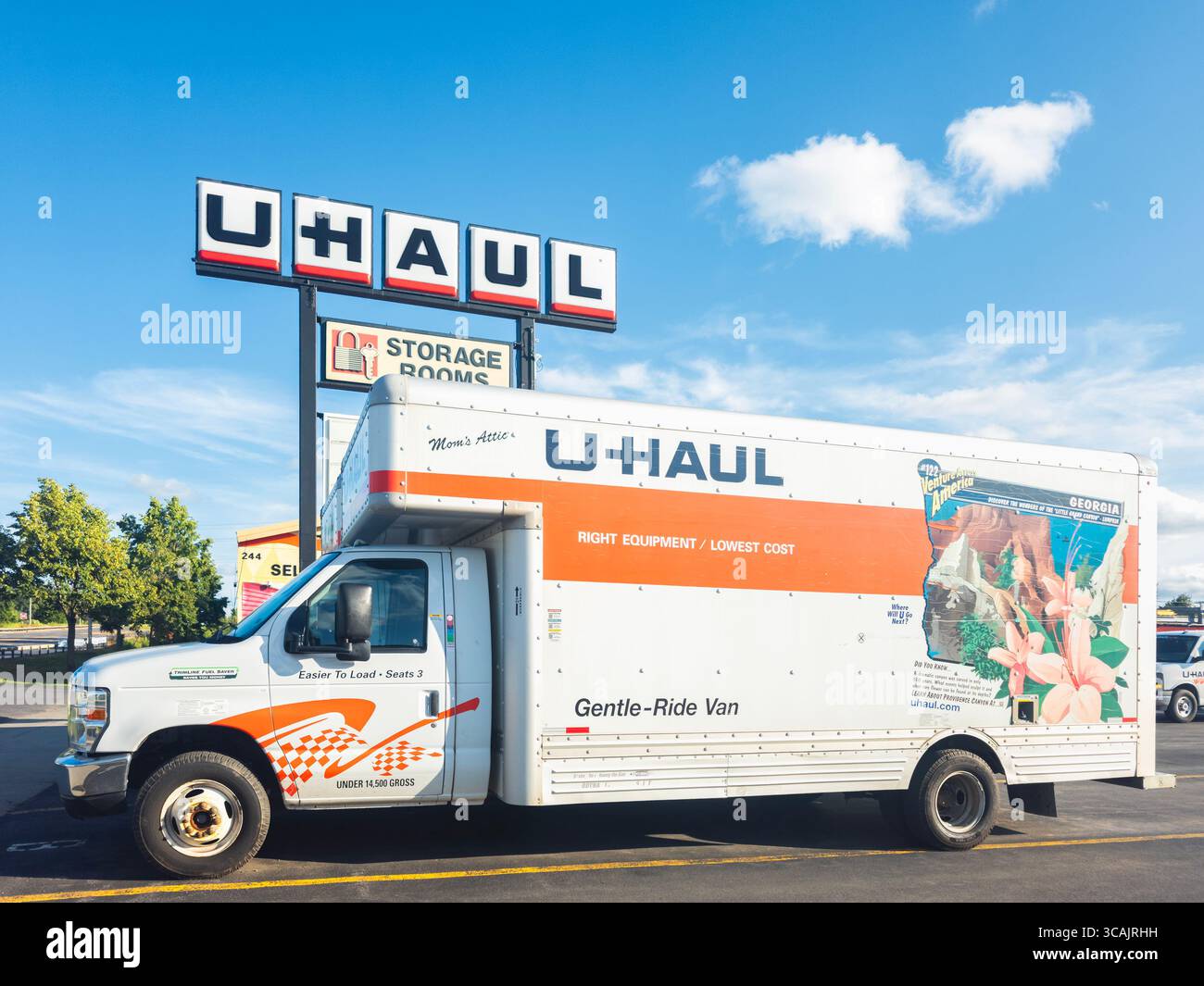 U haul moving trucks hi-res stock photography and images - Alamy