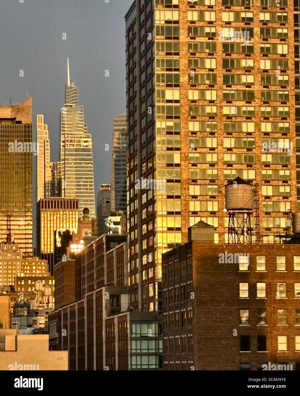 The Golden hour in New York Stock Photo - Alamy