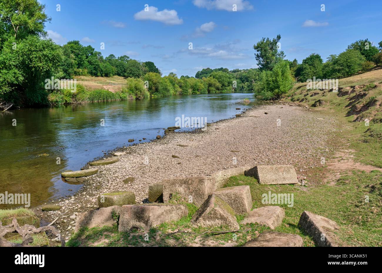 Hexton's Quarry Wharf remains beside the River Severn between Alveley ...