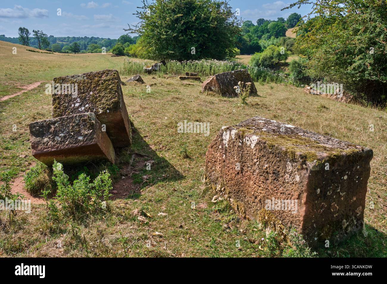 Hexton's Quarry Wharf remains beside the River Severn between Alveley ...