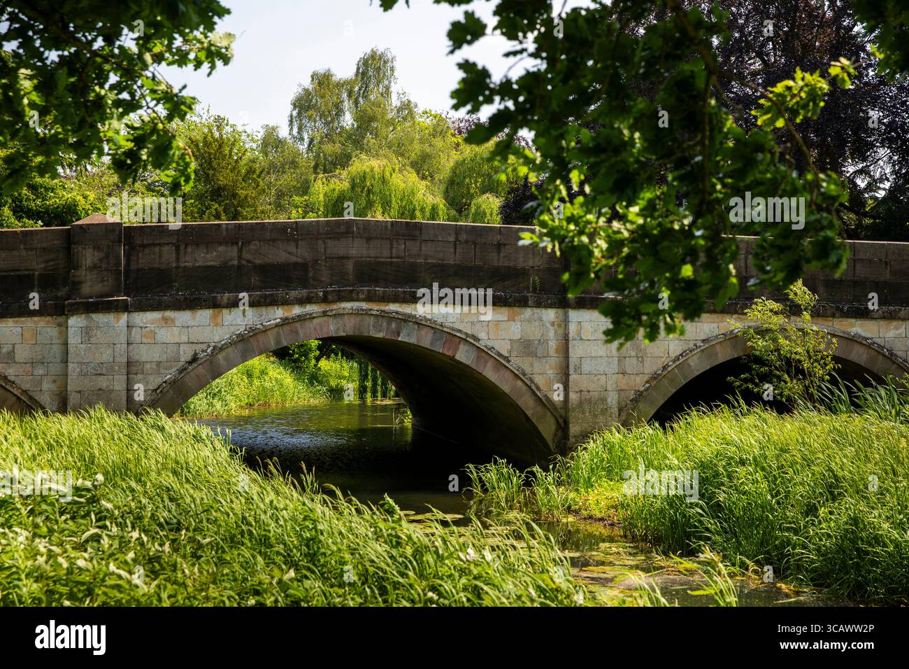 Leicestershire, Melton Mowbray, Memorial Park, Wilton Road bridge crossing the Wreake (River Eye) Stock Photo