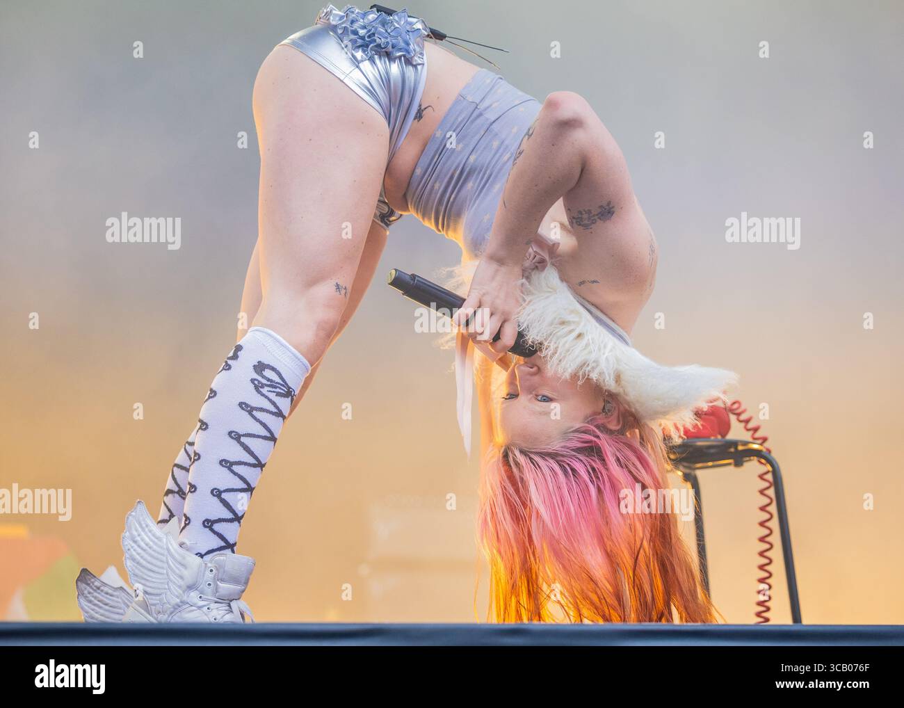 Rhian Teasdale of Wet Leg performing live in Oslo on 7 August 2025 Stock Photo