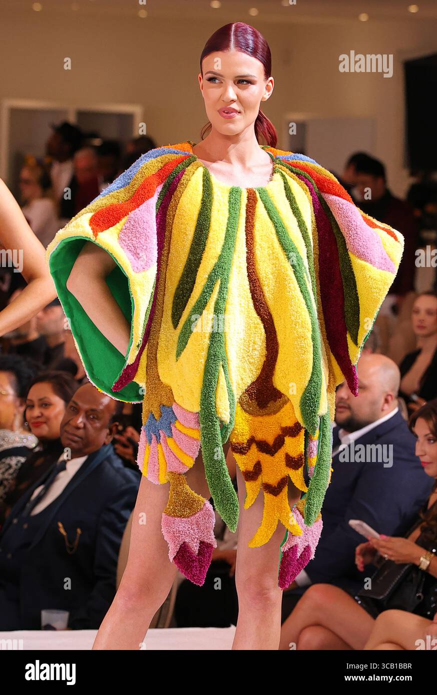 2 Designer Suzan Studio Suzan Artezian Isis Fashion Awards 2025 2-designer-suzan-studio-suzan-artezian-isis-fashion-awards-2025