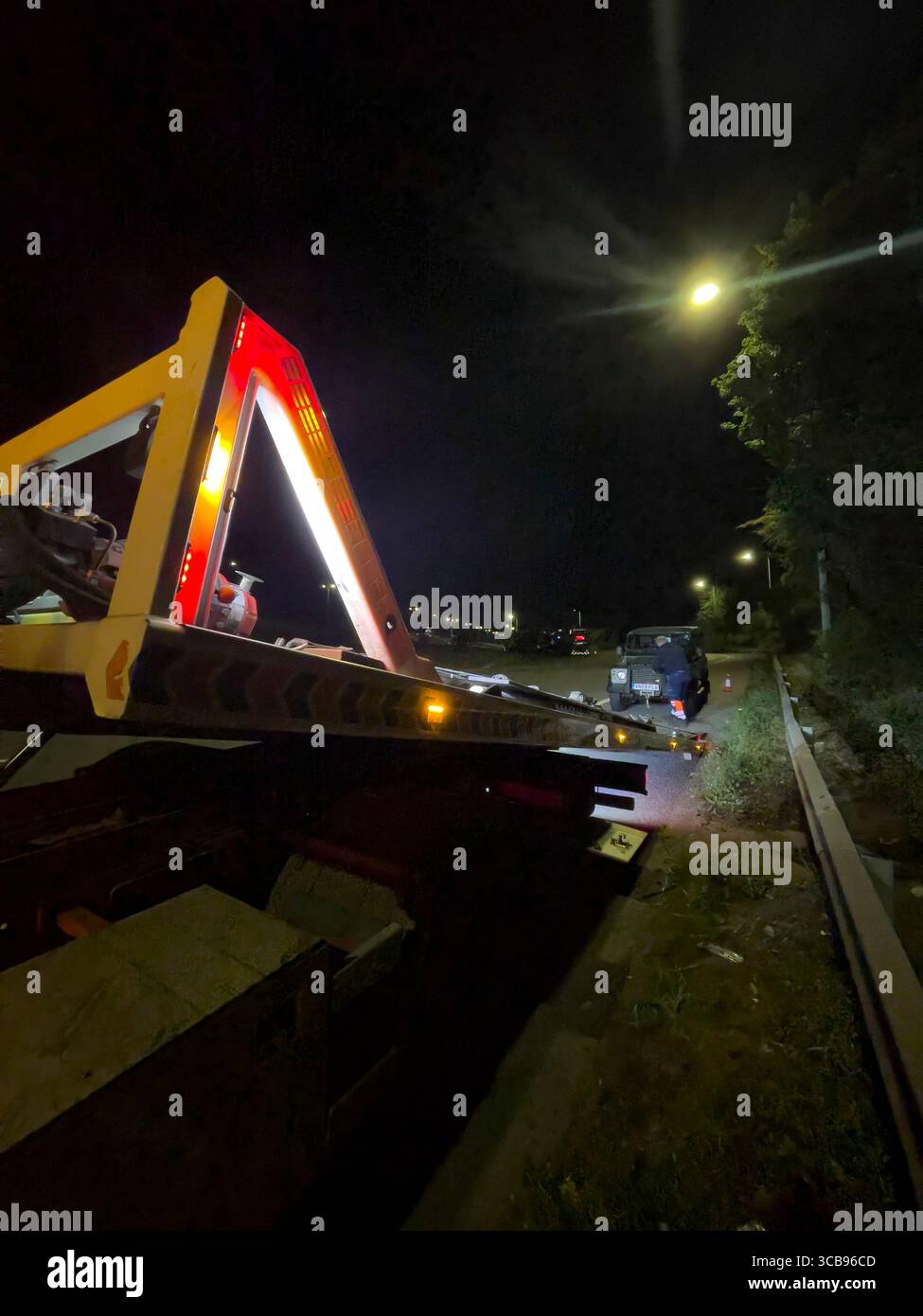 Landrover breakdown and recovery - Smartphone Captured Stock Image