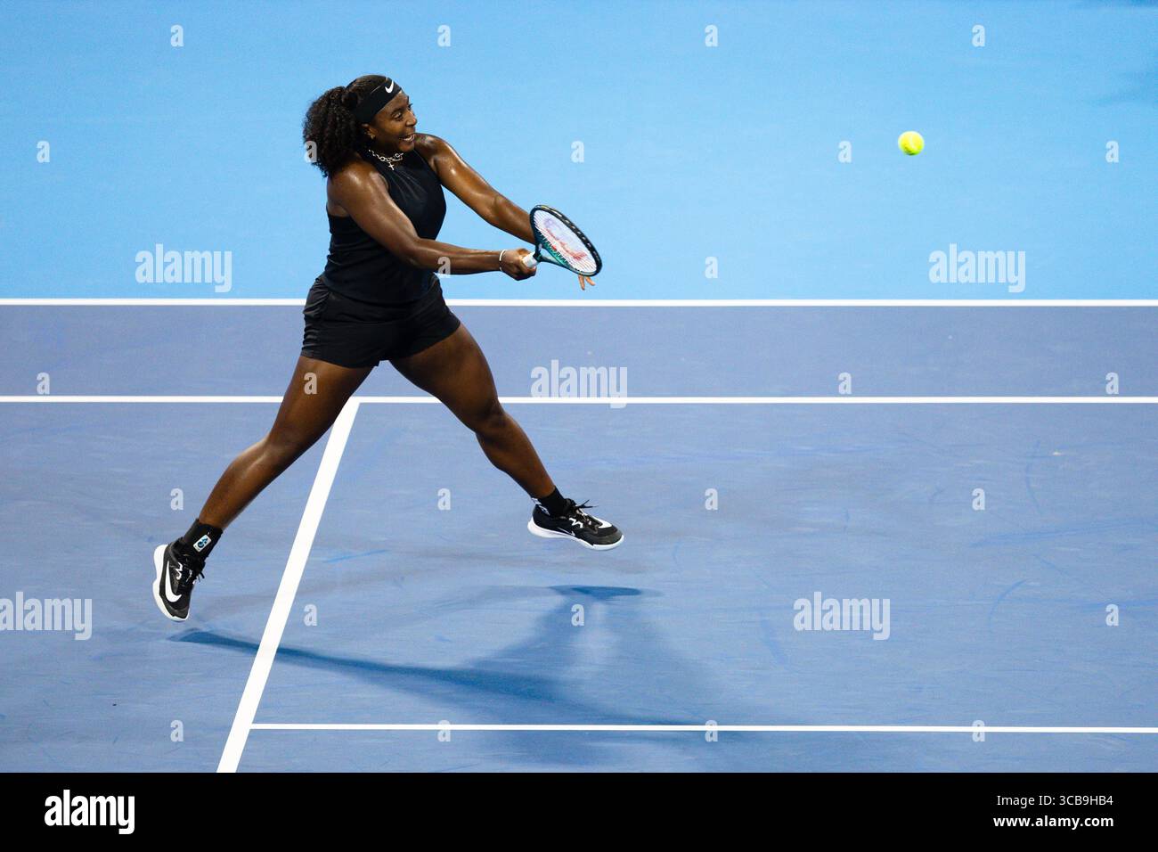 MASON, OHIO - AUGUST 07: Hailey Baptiste of USA returns a shot on Day 1 of the Cincinnati Open at the Lindner Family Tennis Center on August 07, 2025 in Mason, Ohio (Photo by Mauricio Paiz) Stock Photo