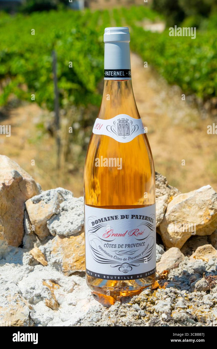 Cassis label hi-res stock photography and images - Alamy