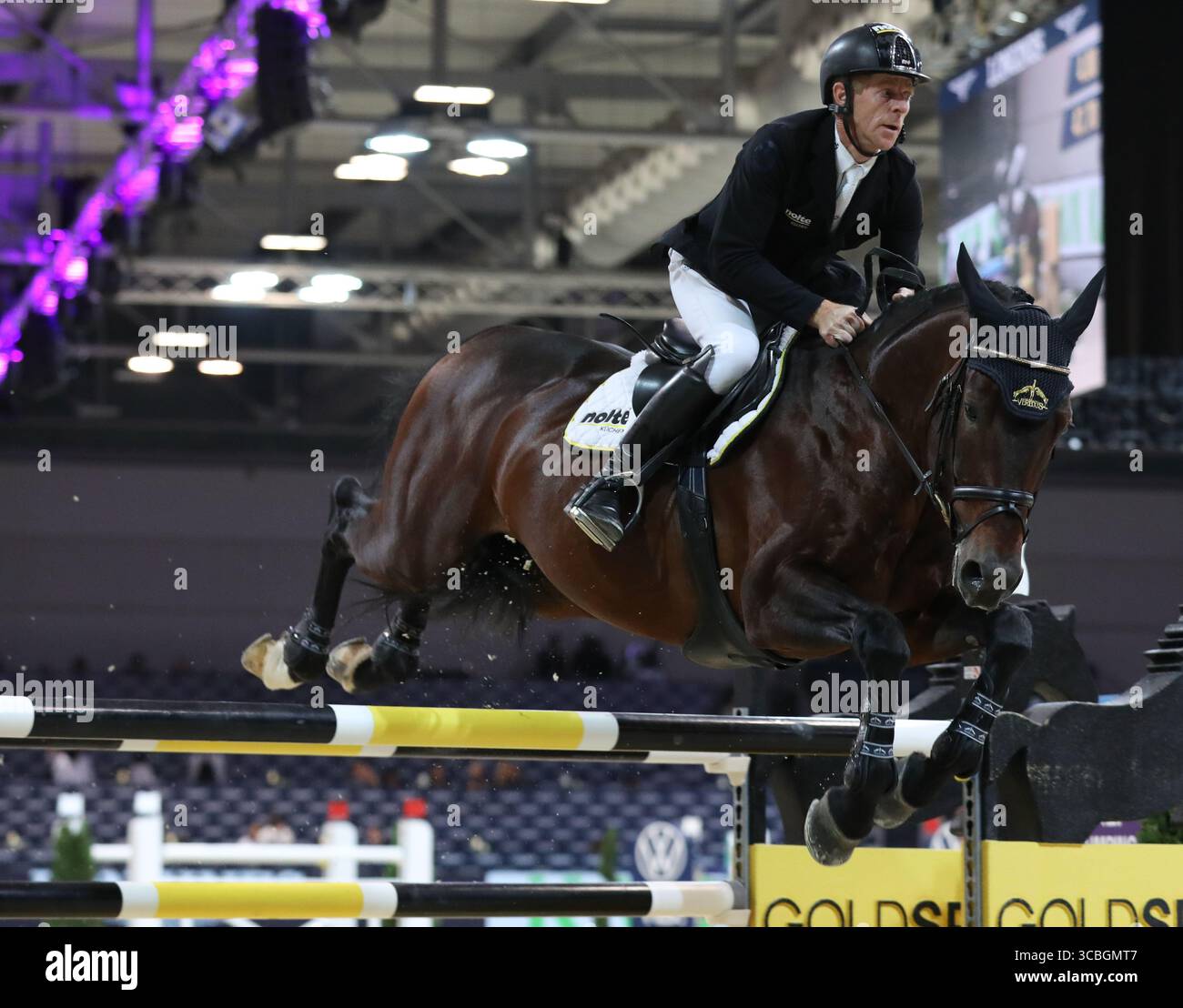 November 4, 2022, Verona, Veneto, Italy: MARCUS EHNING of Germany riding STARGOLD during the Kask competition as part of the FEI Jumping World Cup 2022 at the Pala Volkswagen on November 4th 2022 in Verona, Italy (Credit Image: © Mickael Chavet/ZUMA Press Wire) Stock Photo