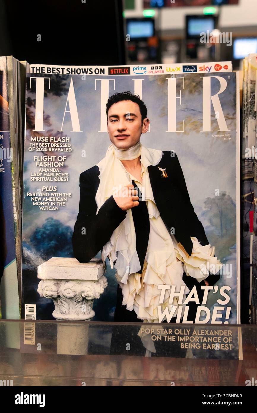 その他 TATLER UK Magazine October 2021 TATLER UK Magazine October 2021 Raye Is British Vogue's