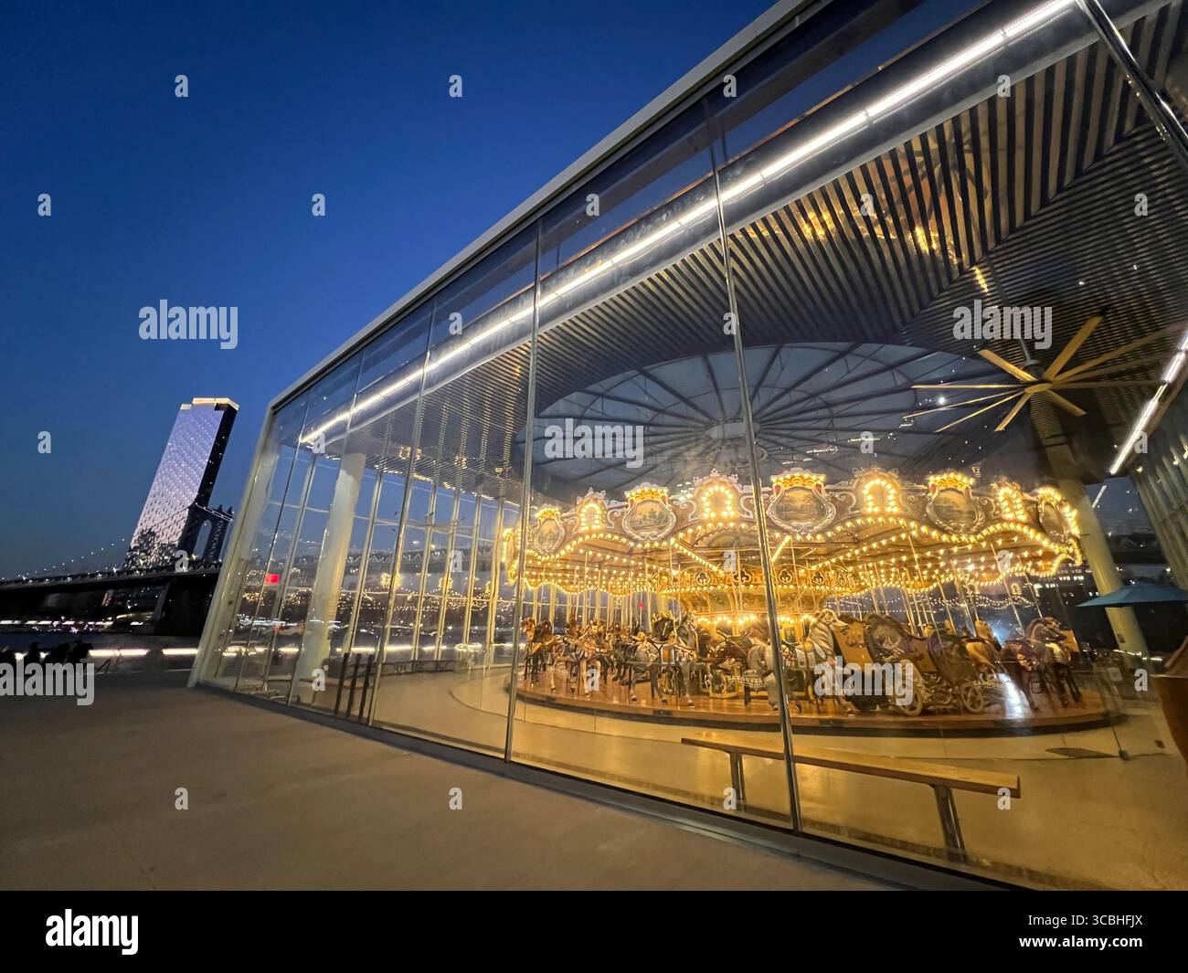 Dumbo well hi-res stock photography and images - Alamy