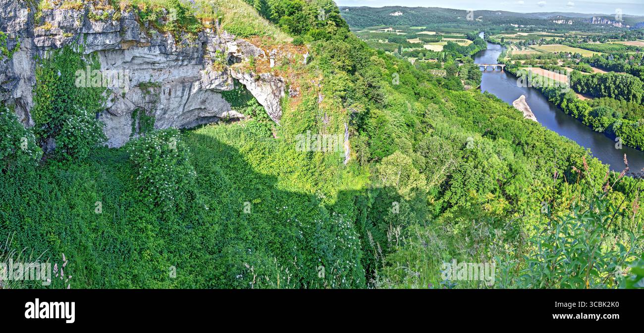 View from the slopes in the commune of Domme to the Dordogne river in the region Perigord, France Stock Photo