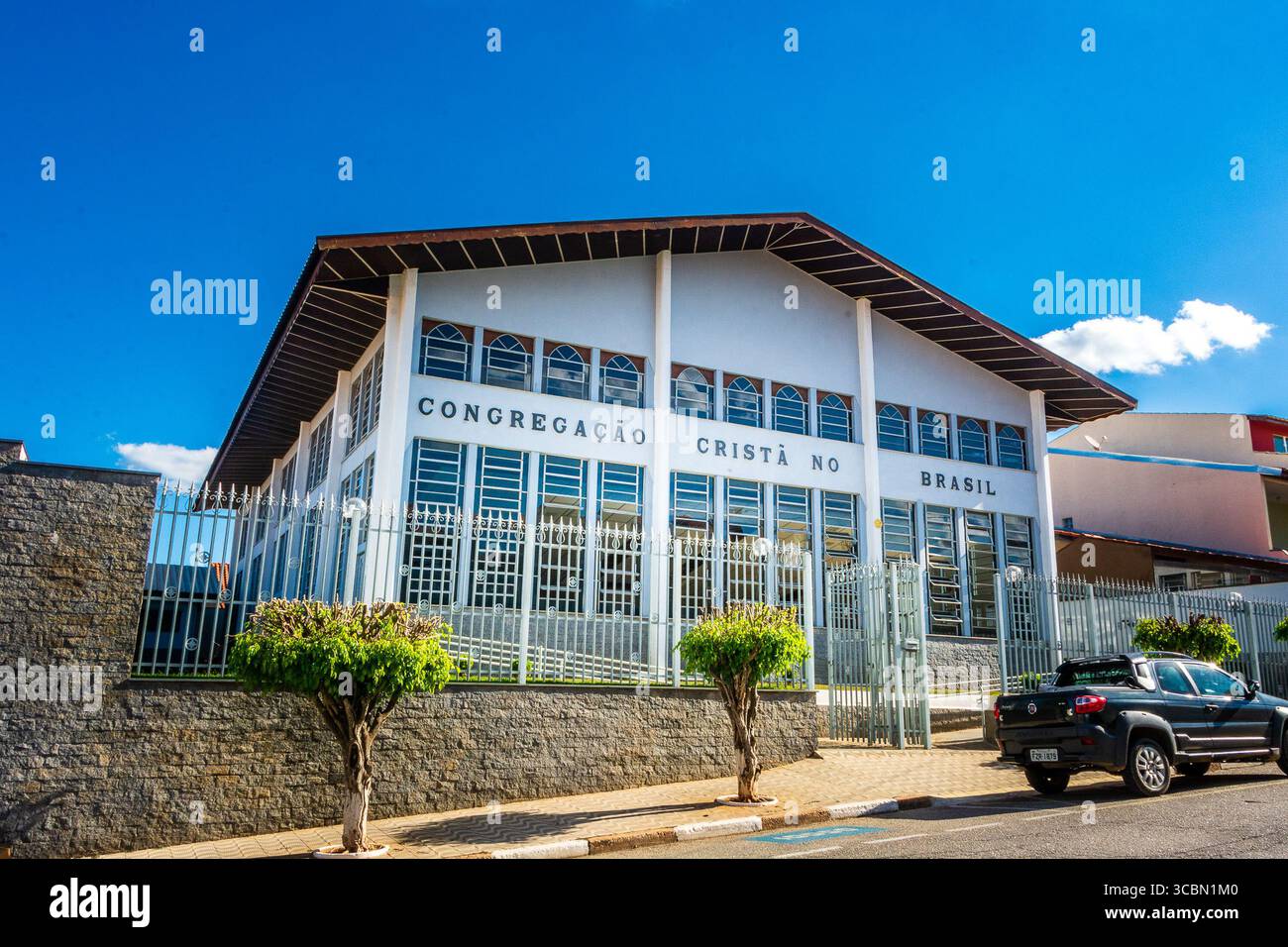 Christian congregation hi-res stock photography and images - Alamy