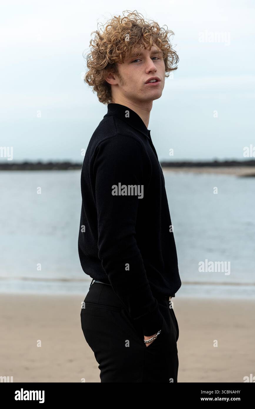 Vintage male fashion model cool hi-res stock photography and images - Alamy