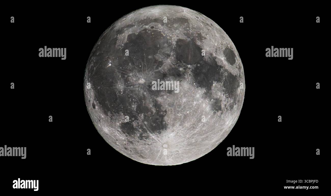 High detail moon illustration hi-res stock photography and images - Alamy