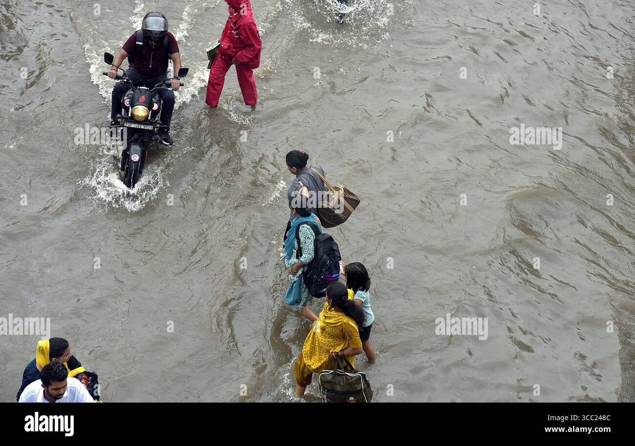 GHAZIABAD, INDIA - AUGUST 9: A massive traffic jam and severe ...