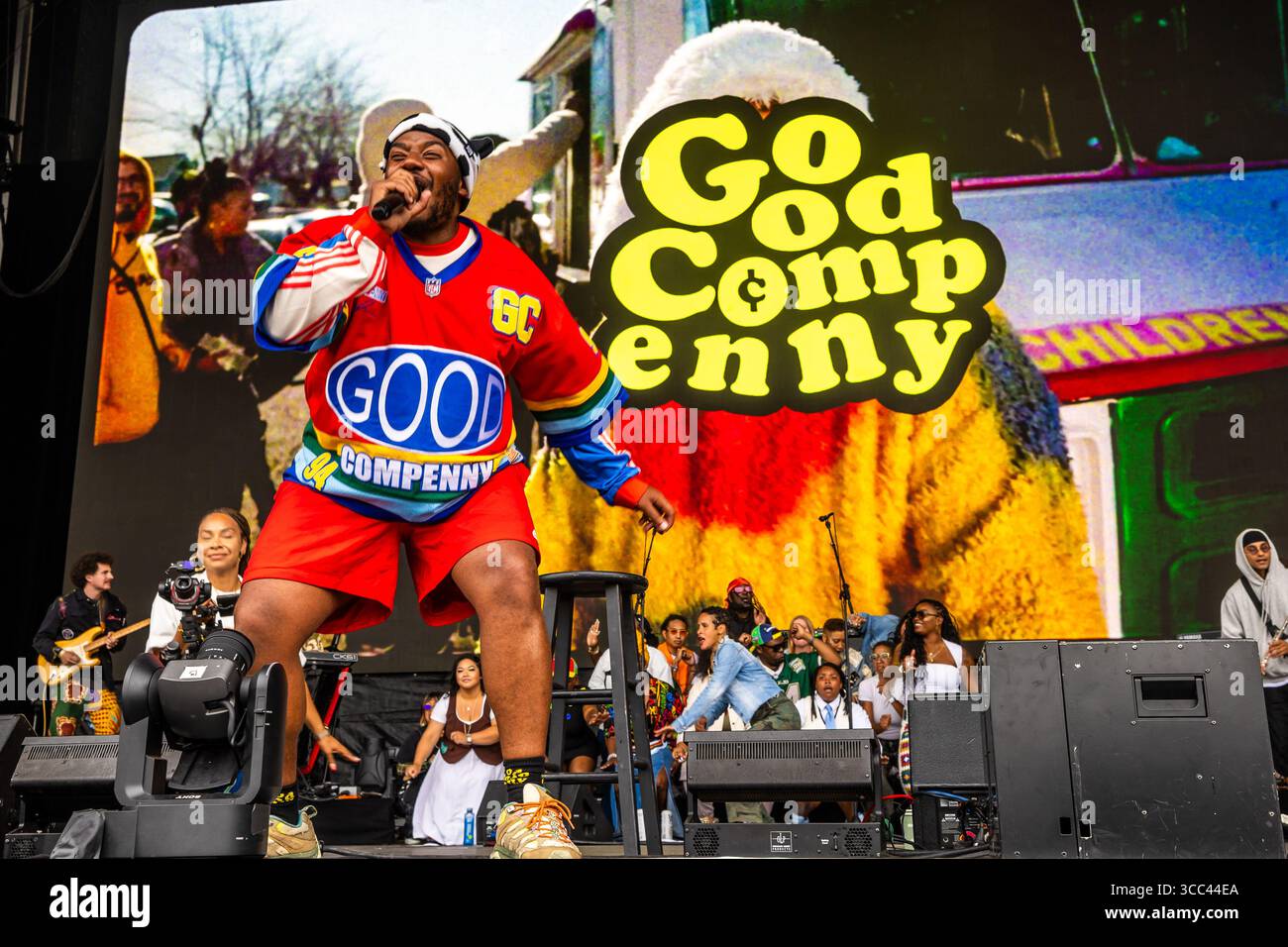 LaRussell performs on the Lands End Stage during the Outside Lands 2025