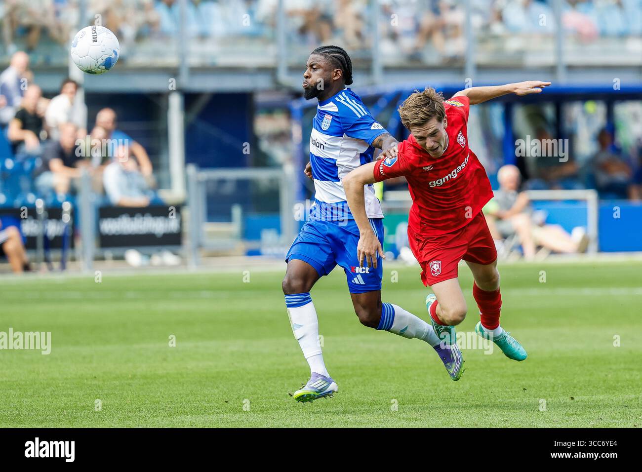 ZWOLLE - Sherel Floranus of PEC Zwolle, Daan Rots of FC Twente (l-r ...