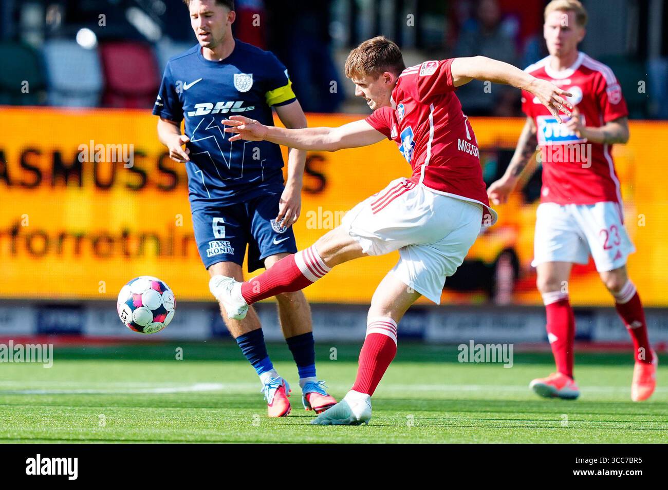 Superligakampen mellem Silkeborg IF og FC Nordsjaelland paa Jysk Park i ...
