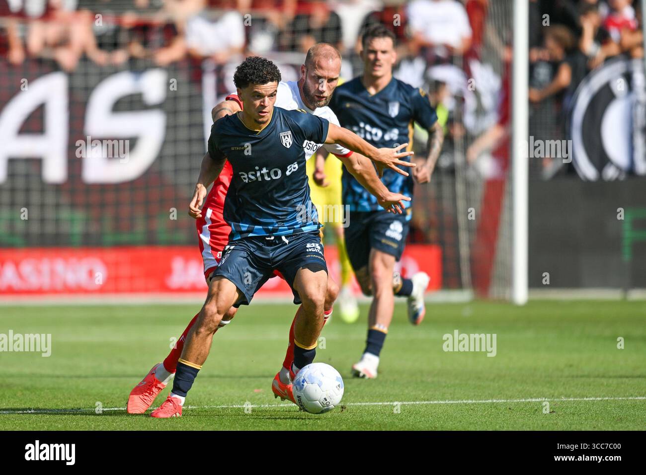 Tristan van gilst hi-res stock photography and images - Alamy