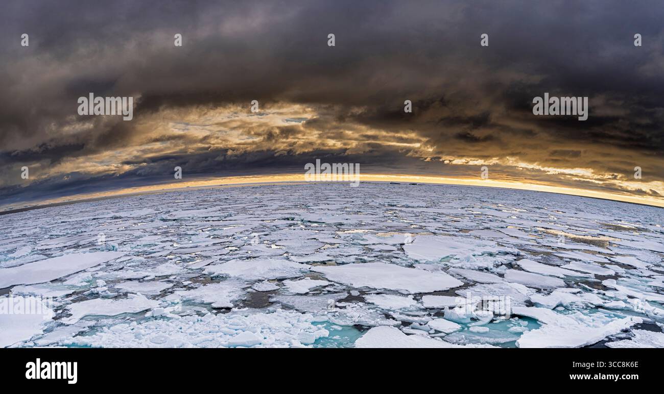 Curvature of the earth hi-res stock photography and images - Alamy