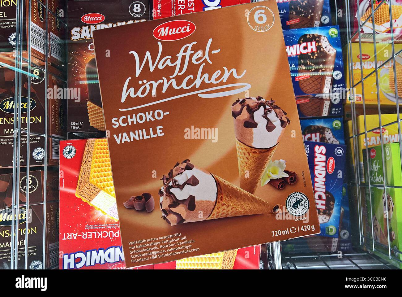 mucci-schoko-vanille-eis-waffelh-rnchen-im-sortiment-von-aldi-s-d