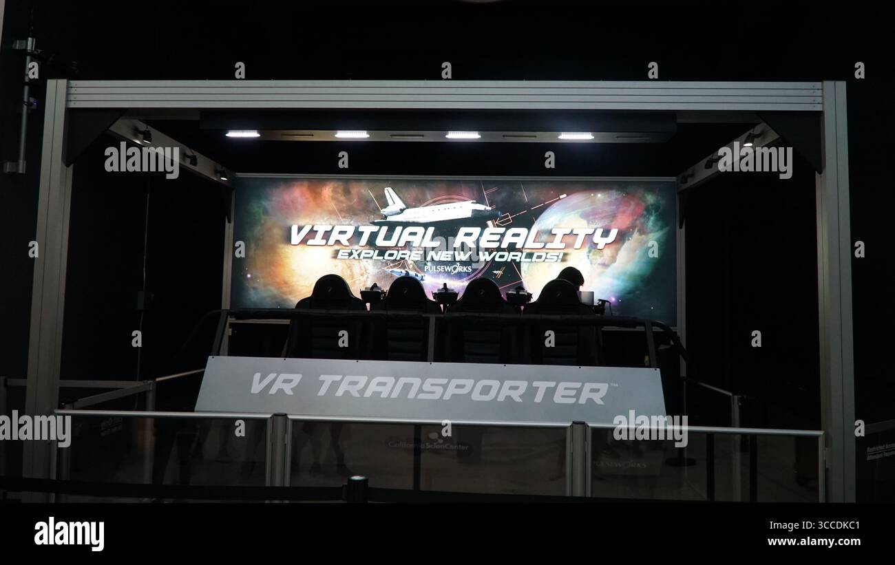 Space vr ride hi-res stock photography and images - Alamy