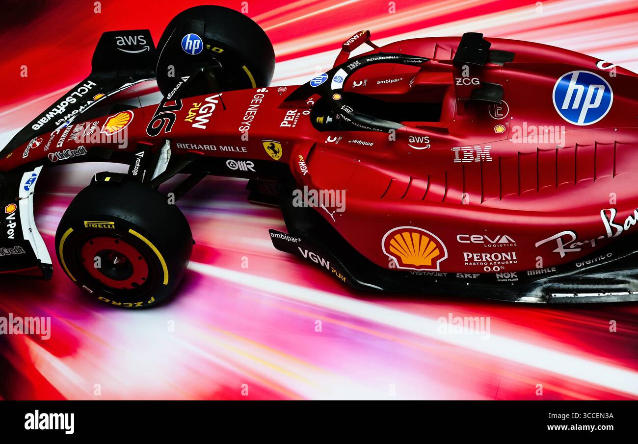 F1 car top view hi-res stock photography and images - Alamy