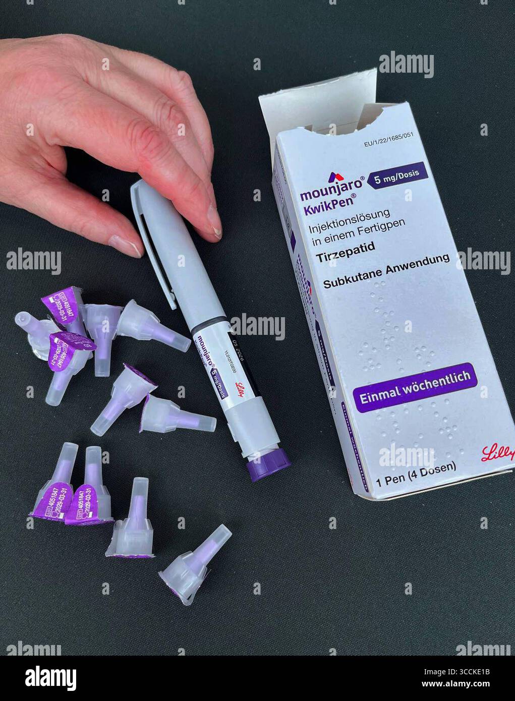 tirzepatide deutschland Eli lilly mounjaro hi-res stock photography and images