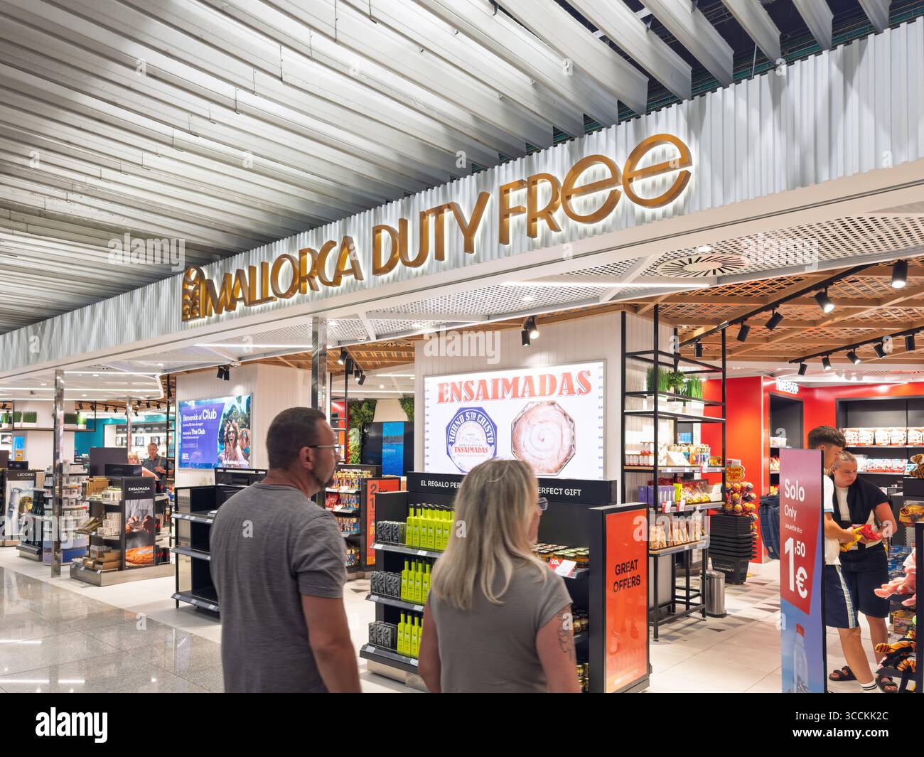 Airport prices hi-res stock photography and images