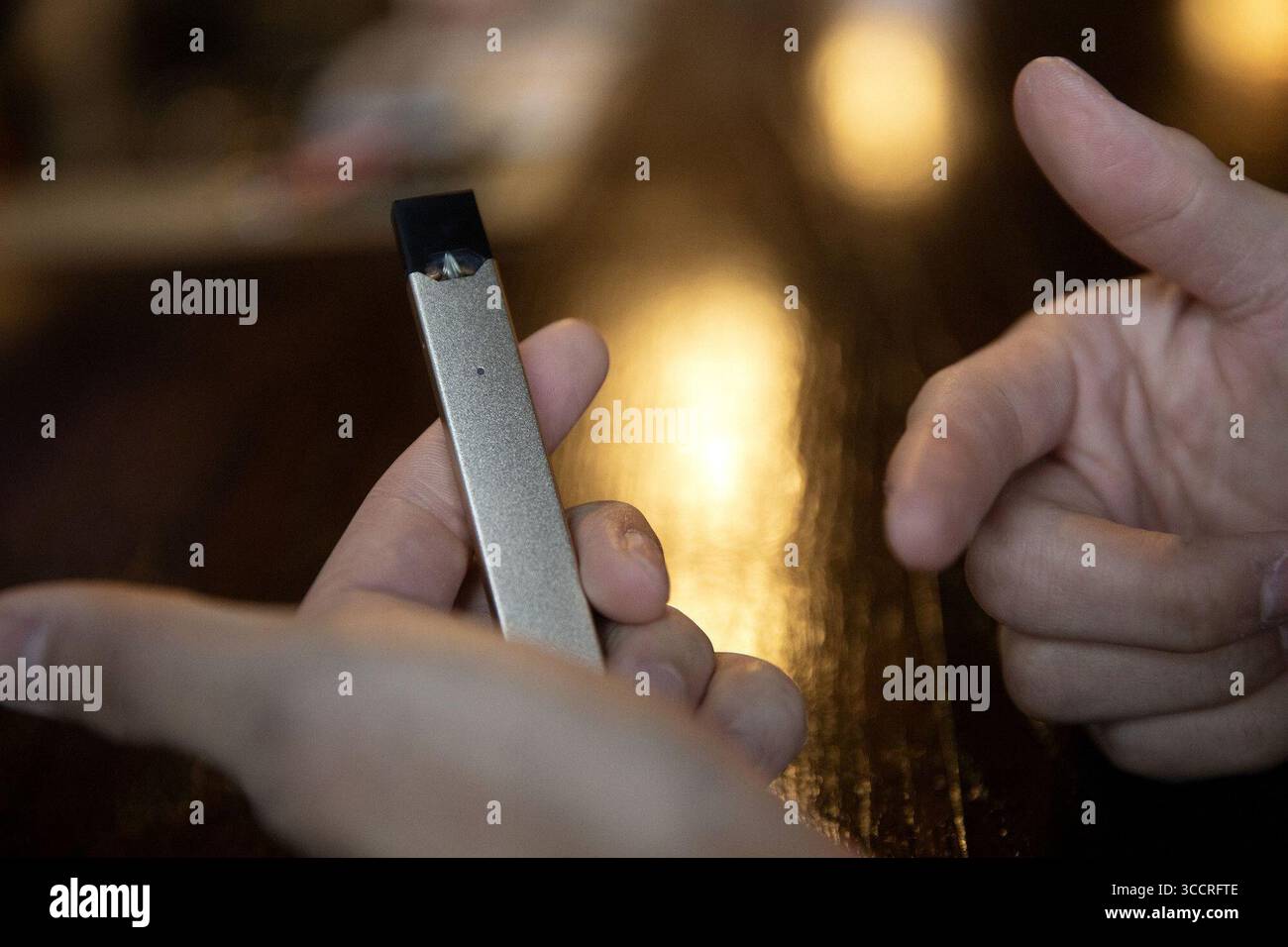 elfbar nachfüll pod läuft aus Buy Wholesale Vape Chicago CBD Disposable Vape (1g) – Chicago Cannabis  Company Disposable Vapes Wholesale - Vapes in Bulk main image 0