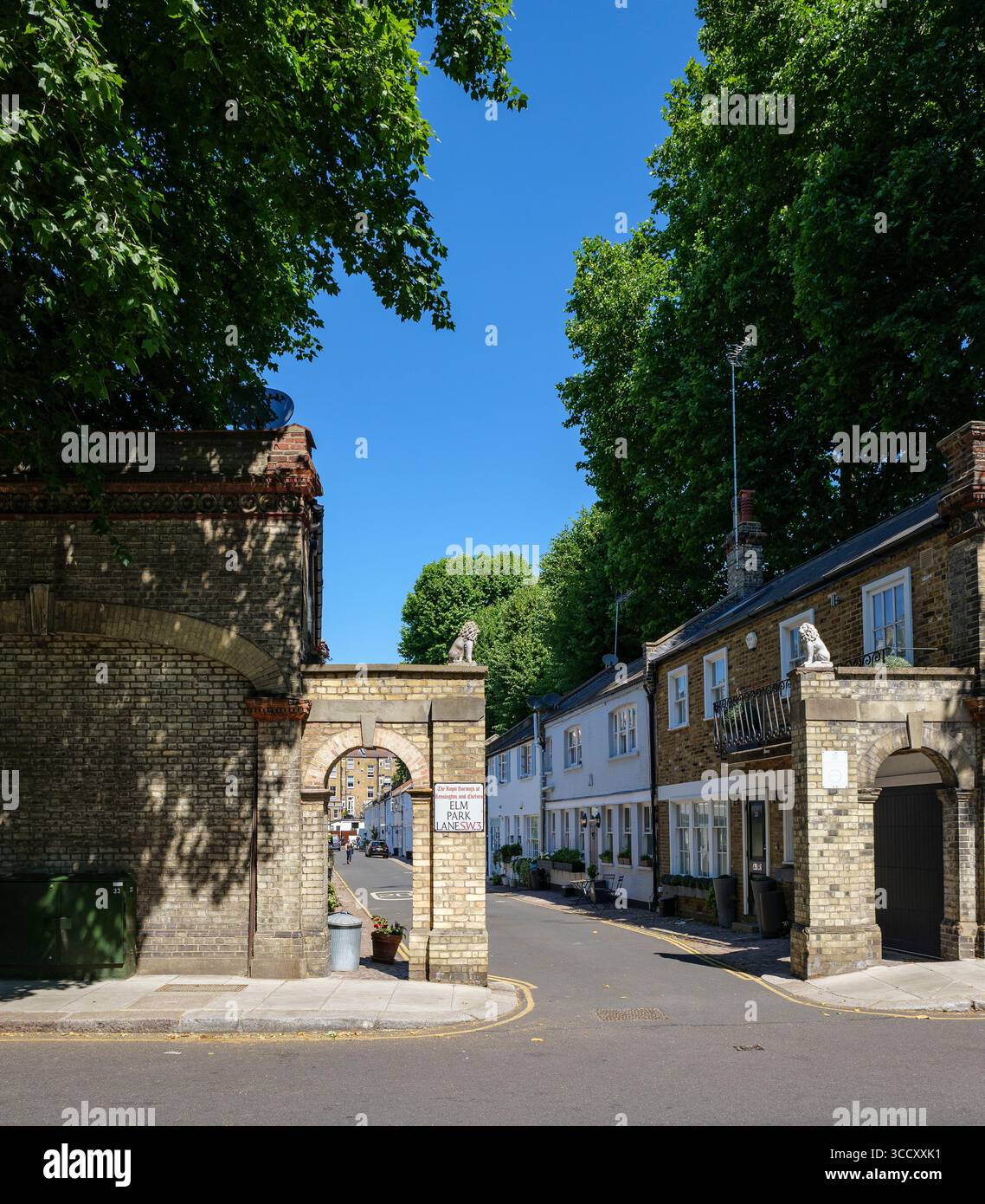 London - 06 22 2022: View of the entrance to Elm Park Lane Stock Photo