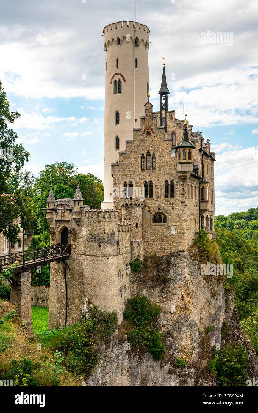 Ngermany View Stunning Summer View of a Medieval Castle in Germany Stock Photo - Alamy