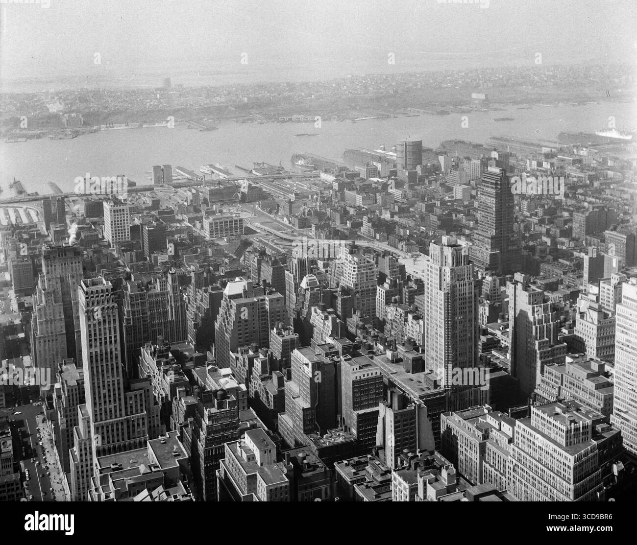 1950s skyline showing city hi-res stock photography and images - Alamy