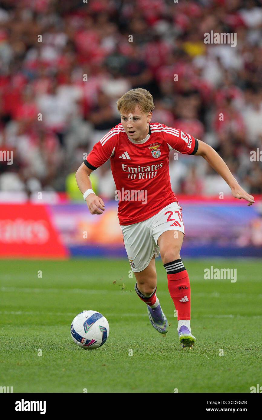 Andreas Schjelderup of SL Benfica in action during UEFA Champions ...