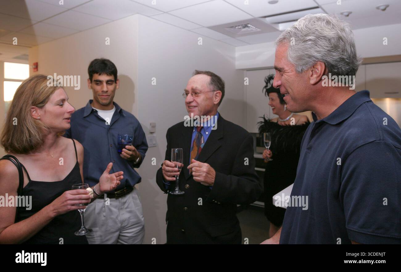 September 9, 2004 Cambridge, Massachusetts, USA Jeffrey Epstein (R ...