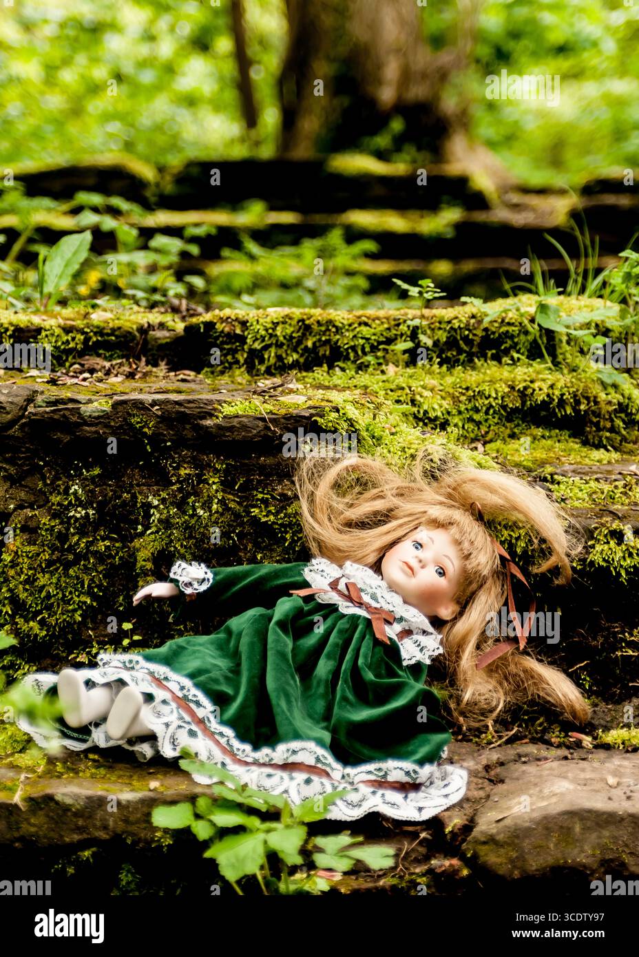 Dolls face close up hi-res stock photography and images - Alamy