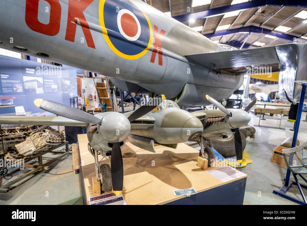 World war 2 aircraft hi-res stock photography and images - Alamy