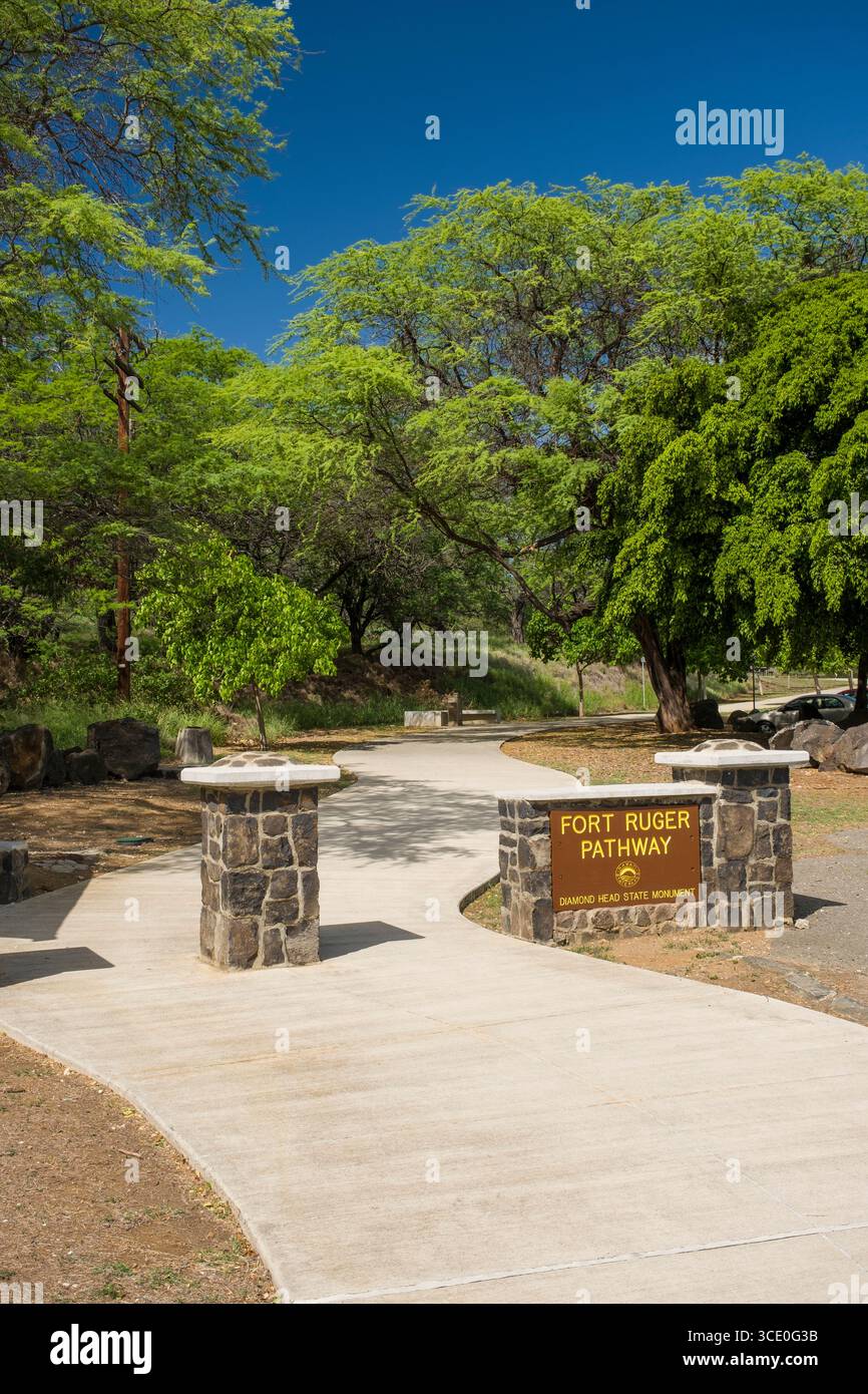 Entrance to the Fort Ruger Pathway off of Diamond Head Road, Honolulu ...