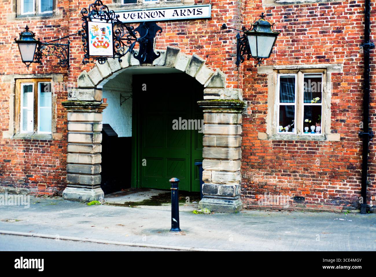 The Vernon Arms, Sudbury, Derbyshire, England Stock Photo