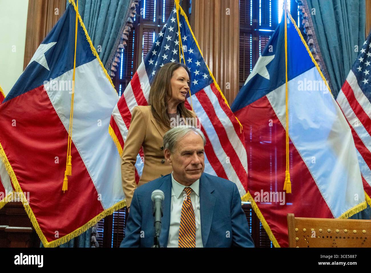 Austin, United States. 15th Aug, 2025. U.S. Secretary of Agriculture BROOKE ROLLINS visits the Texas Capitol visiting Texas Gov. GREG ABBOTT to discuss federal screwworm eradication efforts that will defend the Texas beef industry from potential harmful threats coming from South America and Mexico. Abbott has called a second special session of the Texas Legislature that starts Monday. Credit: Bob Daemmrich/Alamy Live News Stock Photo