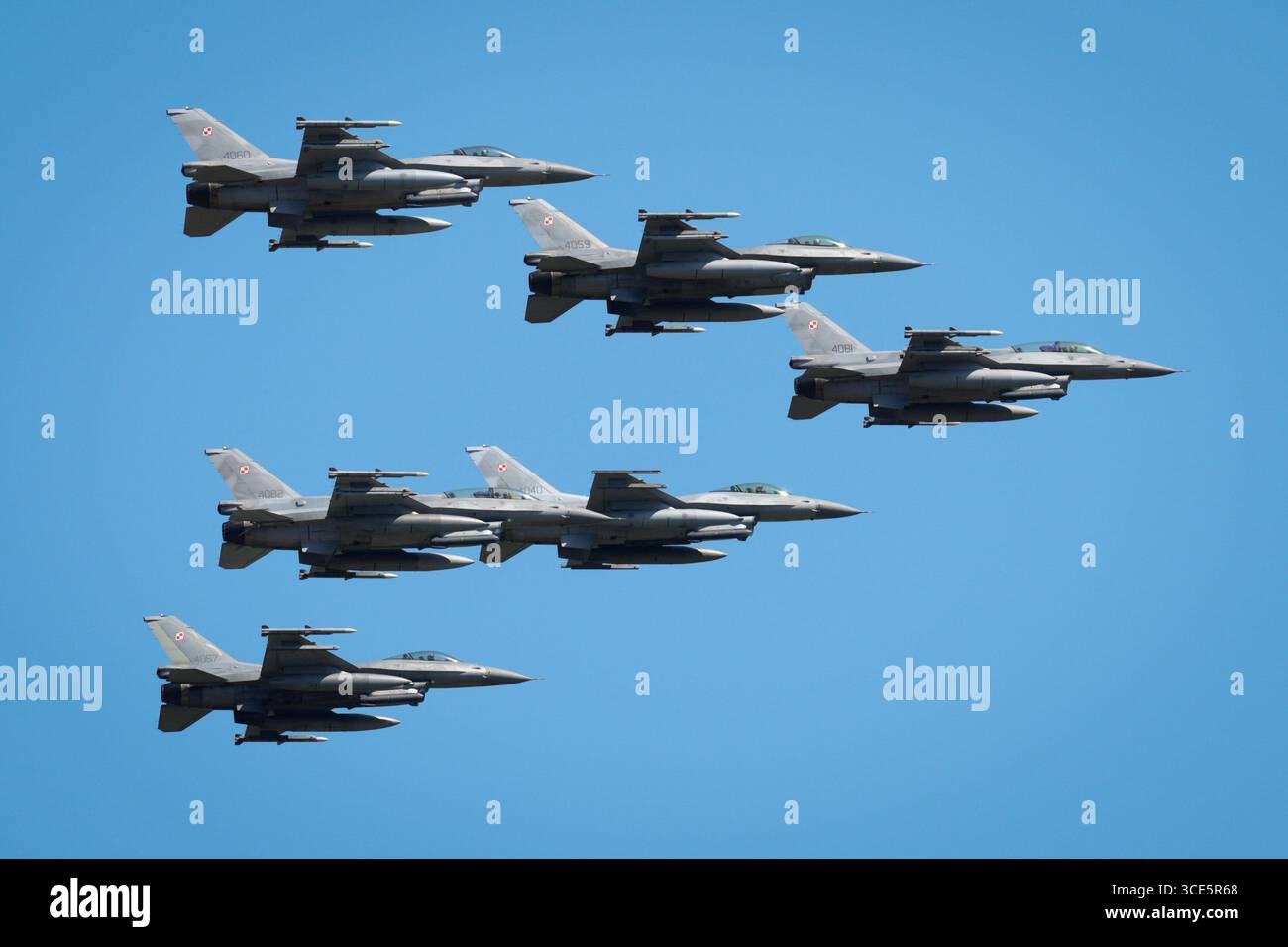 50 years of the f16 hi-res stock photography and images - Alamy