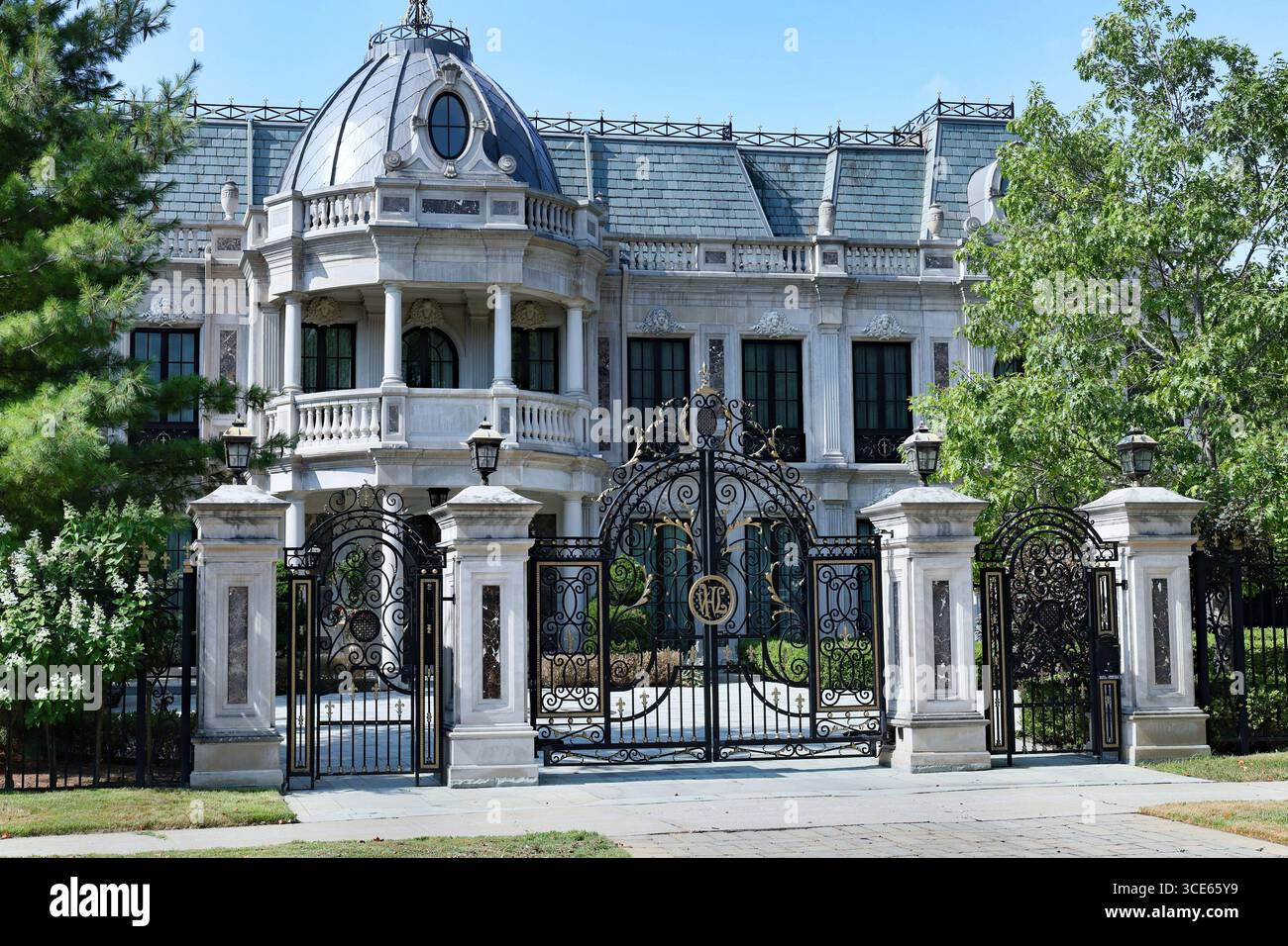 The Bridle Path area of Toronto is noted for palatial gated mansions, some of them owned by international celebrities Stock Photo