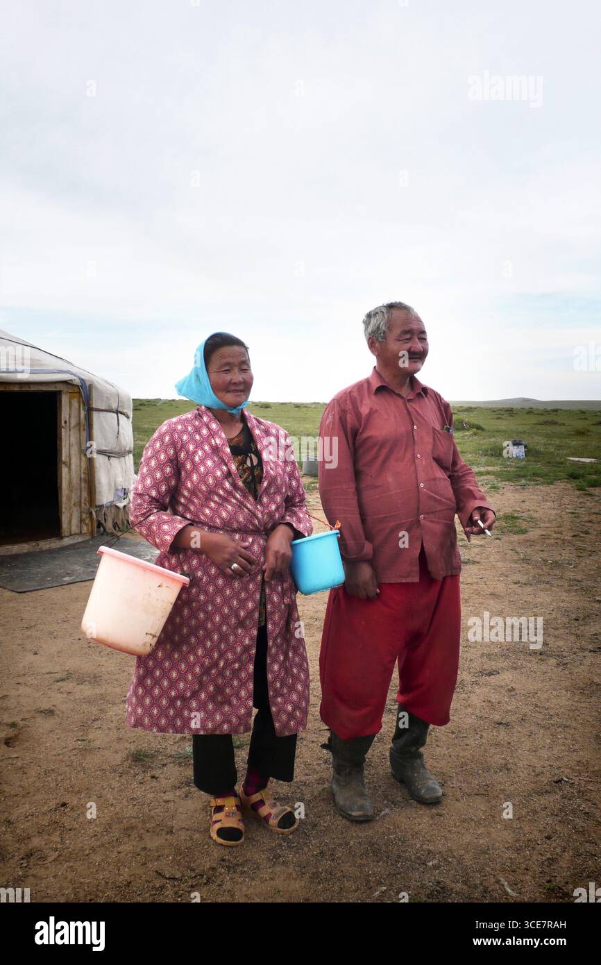 Daily life, milking, Mongolian nomads, Mongolia Stock Photo - Alamy