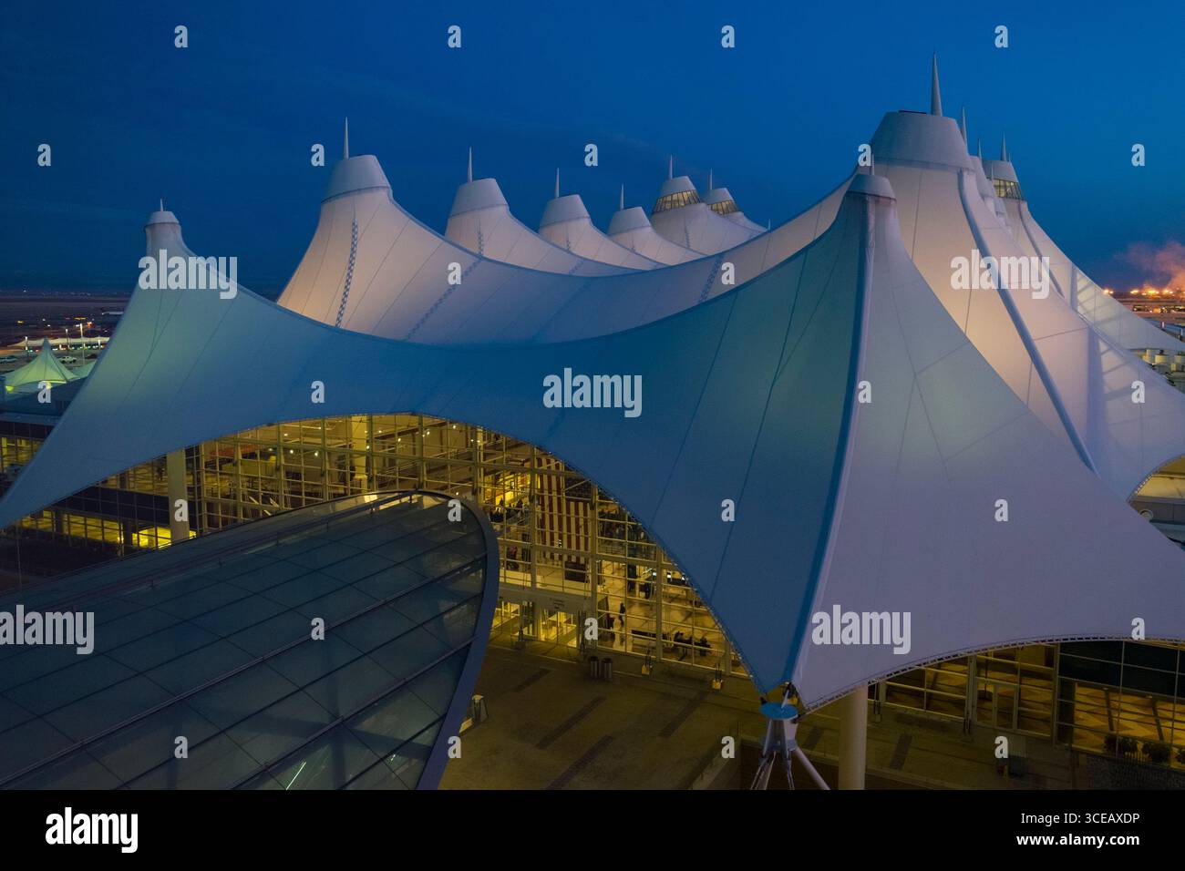 Jeppesen Terminal tensile roof at Denver International Airport photo 2