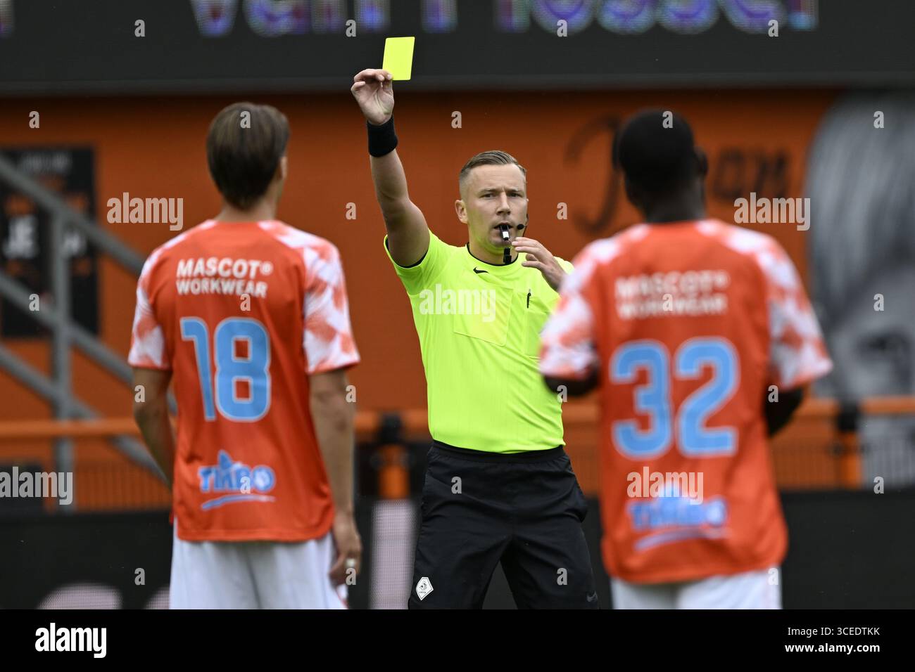 VOLENDAM - Referee Martijn Vos gives Nordin Bukala of FC Volendam a ...